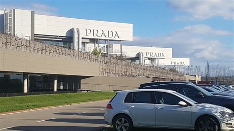 outlet prada montevarchi come arrivare da firenze|prada outlet tuscany.